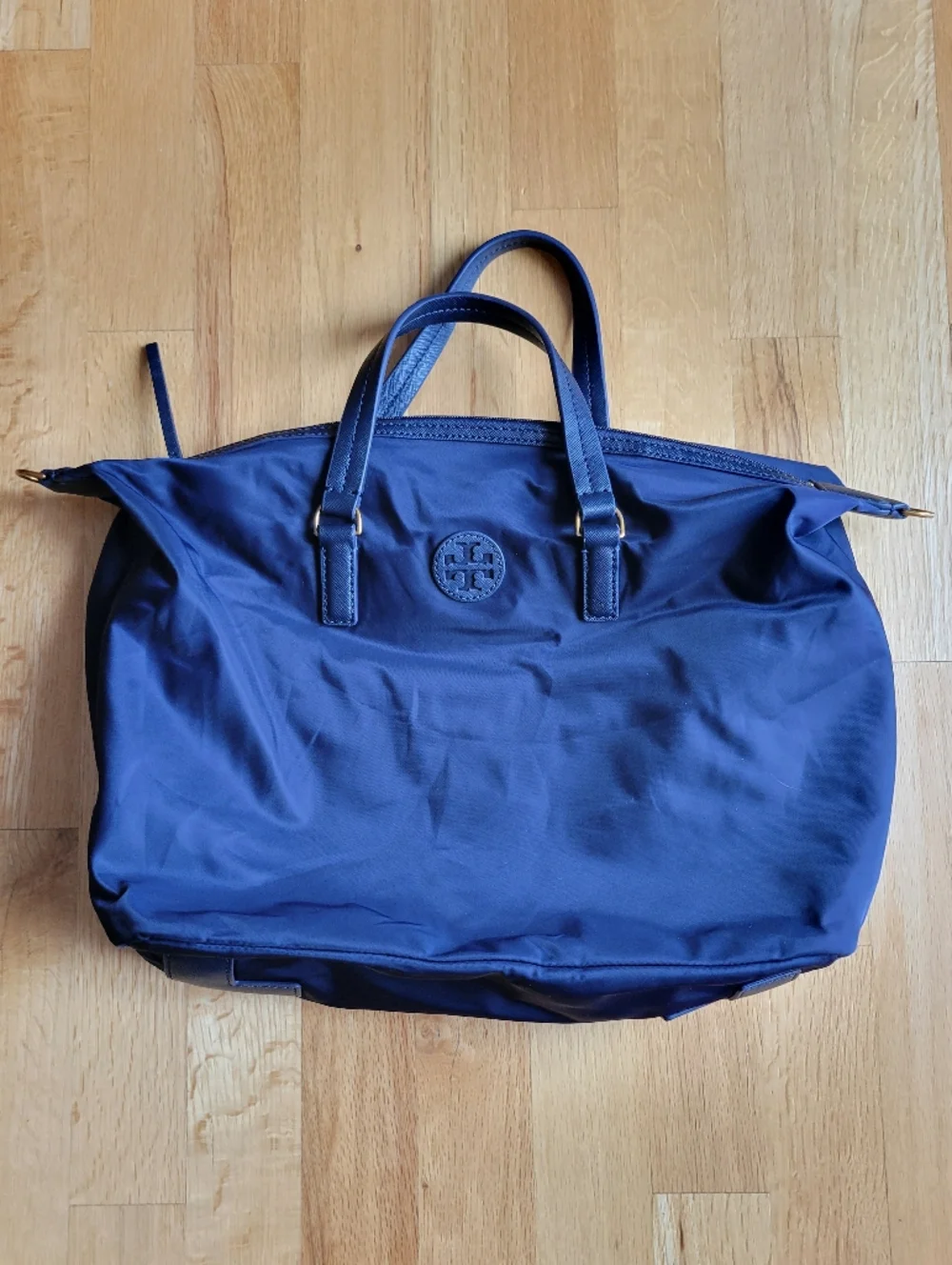 Tory Burch Tilda Nylon Slouchy Satchel Tote Purse Bag Handbag Navy Blue